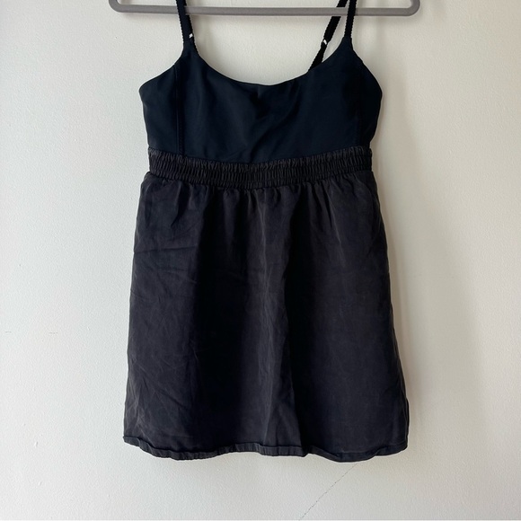 Lululemon Black Empire Waist Tank Dress Size 6 Adjustable Straps Built-in Bra - Picture 9 of 10